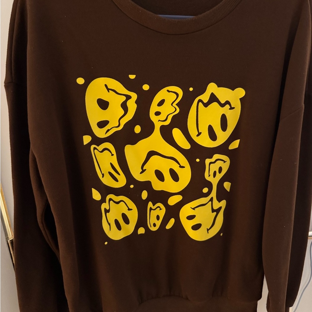Brown Sweatshirt with Yellow Graphic